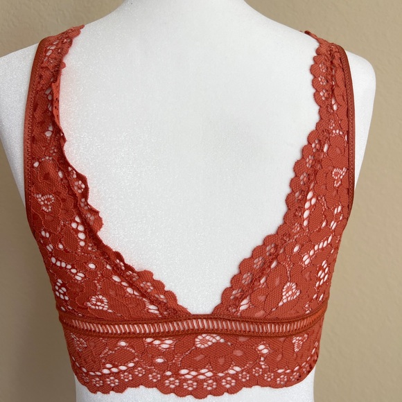 Victoria’s Secret All over Lace Deep V neck Bralette-XS - Picture 3 of 4